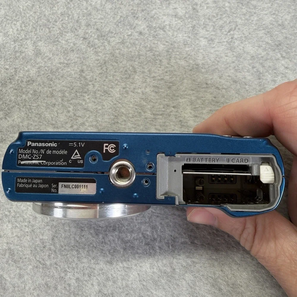 Panasonic LUMIX DMC-ZS7 12.1MP Untested Missing Battery Door